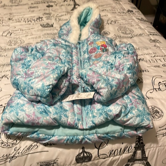 Brand new jacket still with tags never been worn - Picture 3 of 6